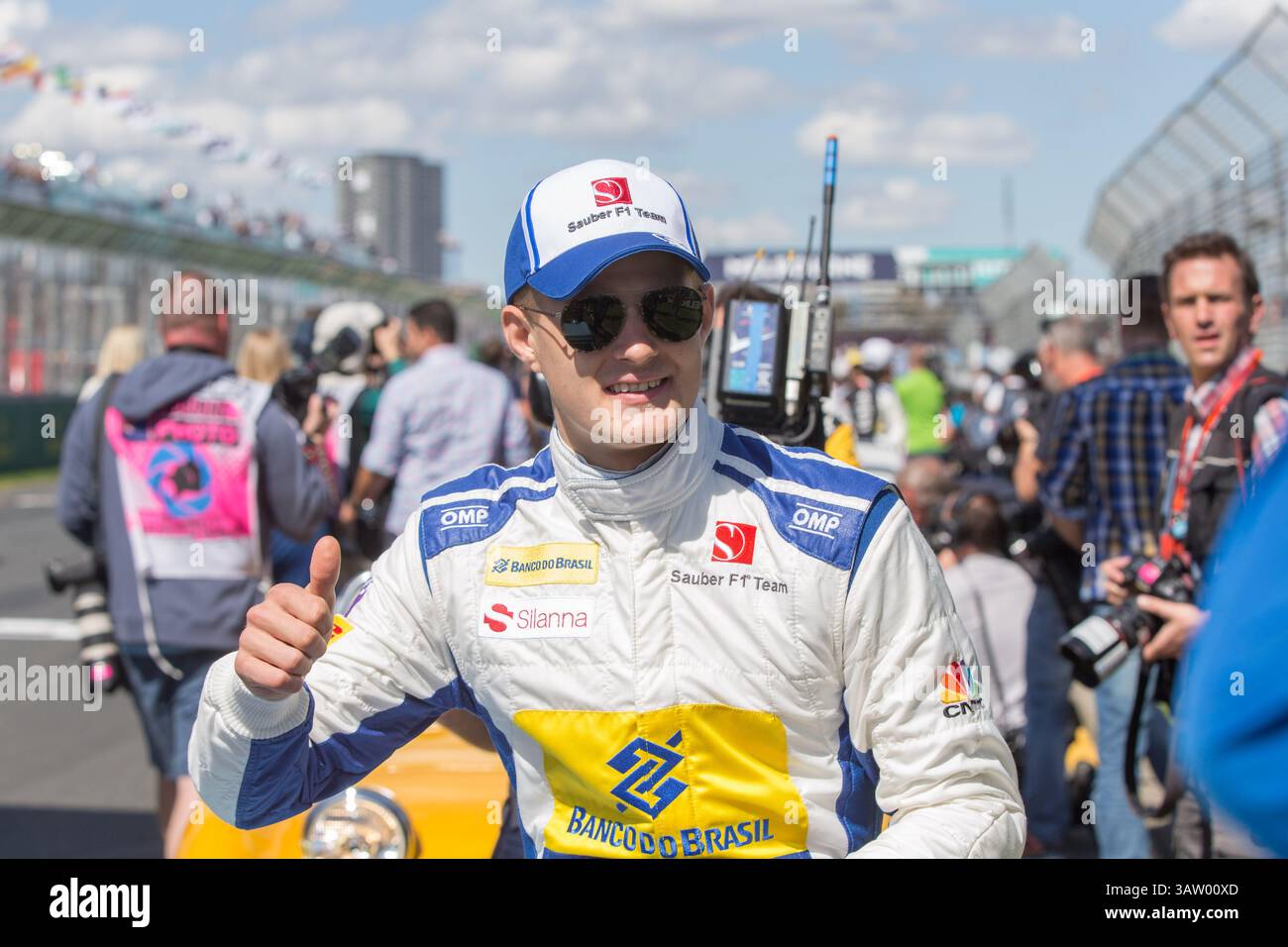 20 marzo 2016: Felipe Nasr (BRA) n. 12 della Sauber F1 Teamat la parata dei piloti prima del Gran Premio di Formula 1 australiano 2016 ad Albert Park, Melbourne, Australia. Sydney Low/Cal Sport Media (immagine di credito: © Sydney Low/CSM tramite cavo ZUMA) Foto Stock