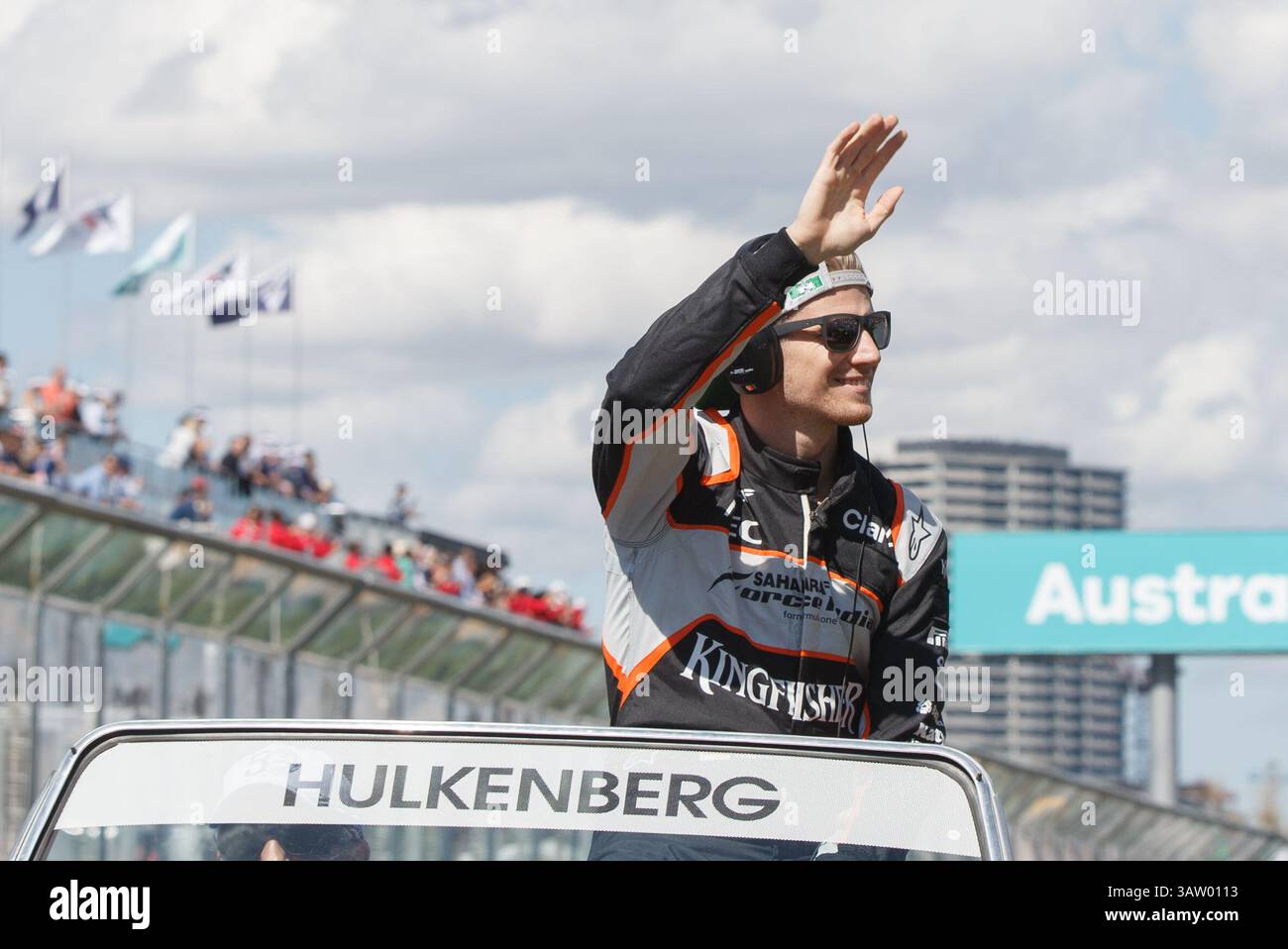 20 marzo 2016: Nico Hulkenberg (DEU) #27 del team di F1 Sahara Force India alla parata dei piloti prima del Gran Premio d'Australia di Formula 1 2016 ad Albert Park, Melbourne, Australia. Sydney Low/Cal Sport Media (immagine di credito: © Sydney Low/CSM tramite cavo ZUMA) Foto Stock