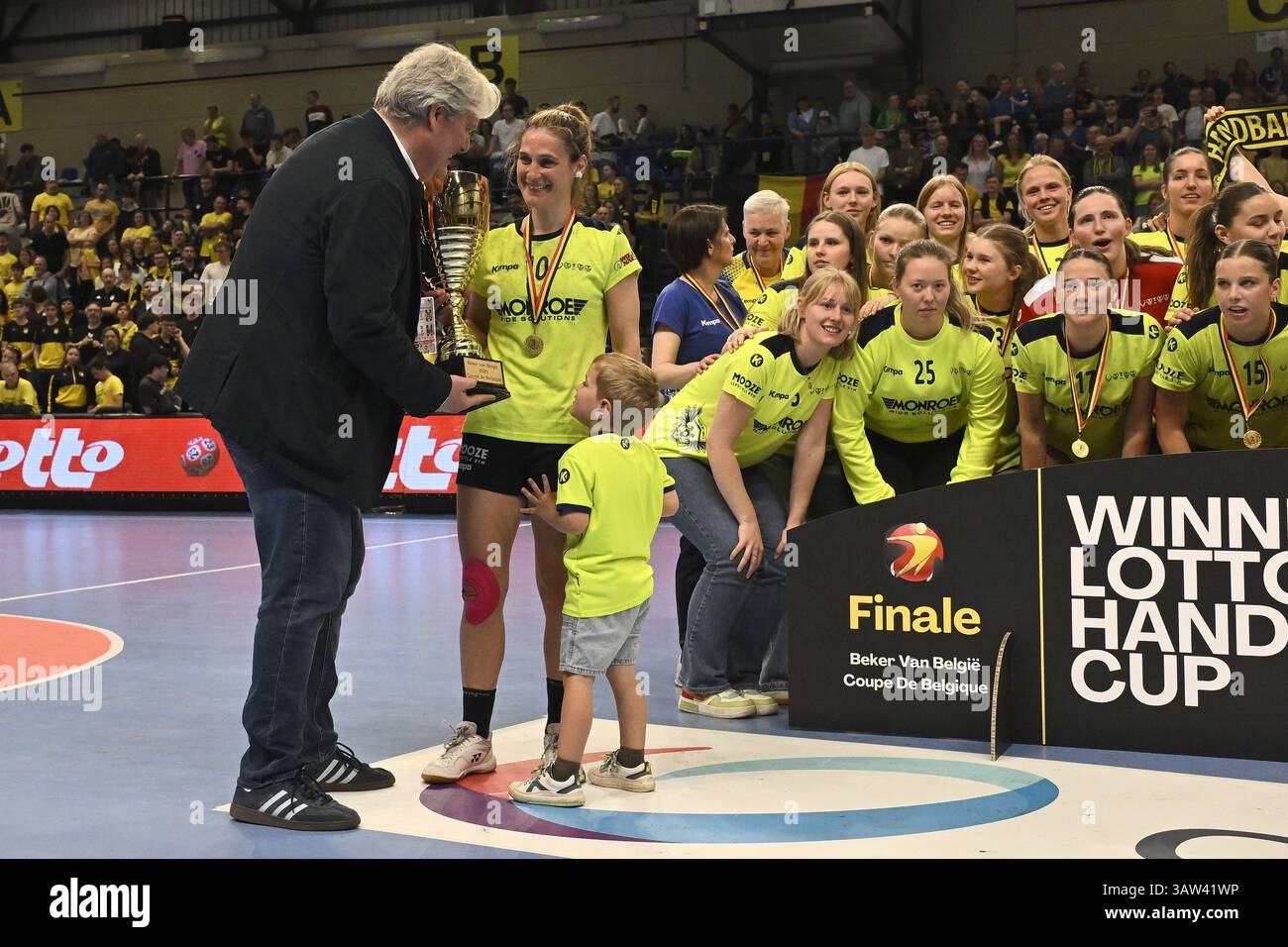 Sara Marteleur dell'HB Sint-Truiden, nella foto di sabato 19 aprile 2025, a Hasselt, la finale femminile della coppa belga di pallamano, tra HC Sprimont e HB Sint-Truiden. BELGA FOTO JOHAN EYCKENS Foto Stock