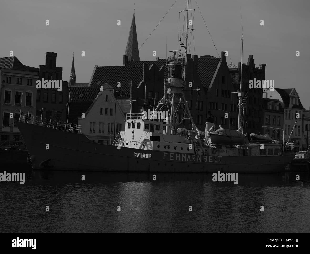 Lübeck, Schleswig-Holstein, Germania. 17 agosto 2022. Navi lungo la passerella. Foto Stock