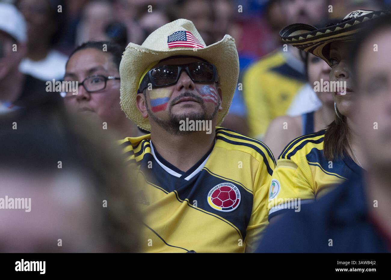 25 giugno 2016 - Phoenix, Arizona, U. S - i tifosi della nazionale colombiana partecipano alla partita contro la nazionale statunitense nel torneo di calcio Copa America Centenario 2016 tenutosi presso l'University of Phoenix Stadium di Phoenix, Arizona, sabato 25 giugno 2016. (Immagine di credito: © Prensa Internacional via cavo ZUMA) Foto Stock