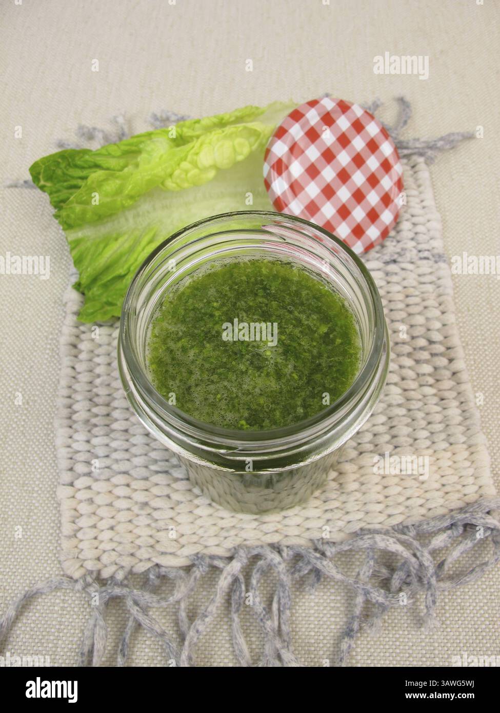 Frullato verde con insalata Foto Stock