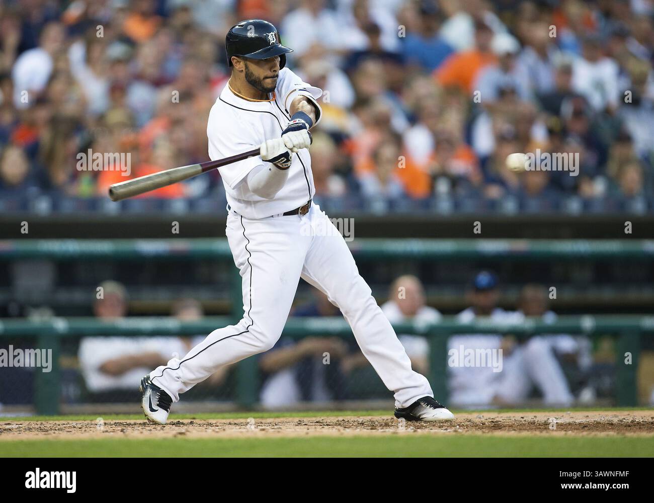 3 agosto 2016: L'interbase dei Detroit Tigers Mike Aviles (14) in battuta durante la partita MLB tra i Chicago White Sox e i Detroit Tigers al Comerica Park di Detroit, Michigan. I Tigers sconfissero i White Sox 2-1. John Mersits/CSM(immagine di credito: &Copy; John Mersits/Cal Sport Media via cavo ZUMA) Foto Stock