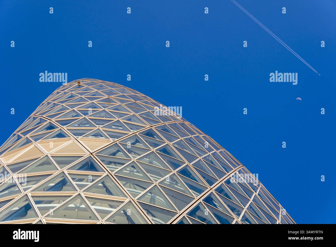 Milano, Italia - 4 aprile 2025: Torre Unipol nella città di Milano. Foto Stock