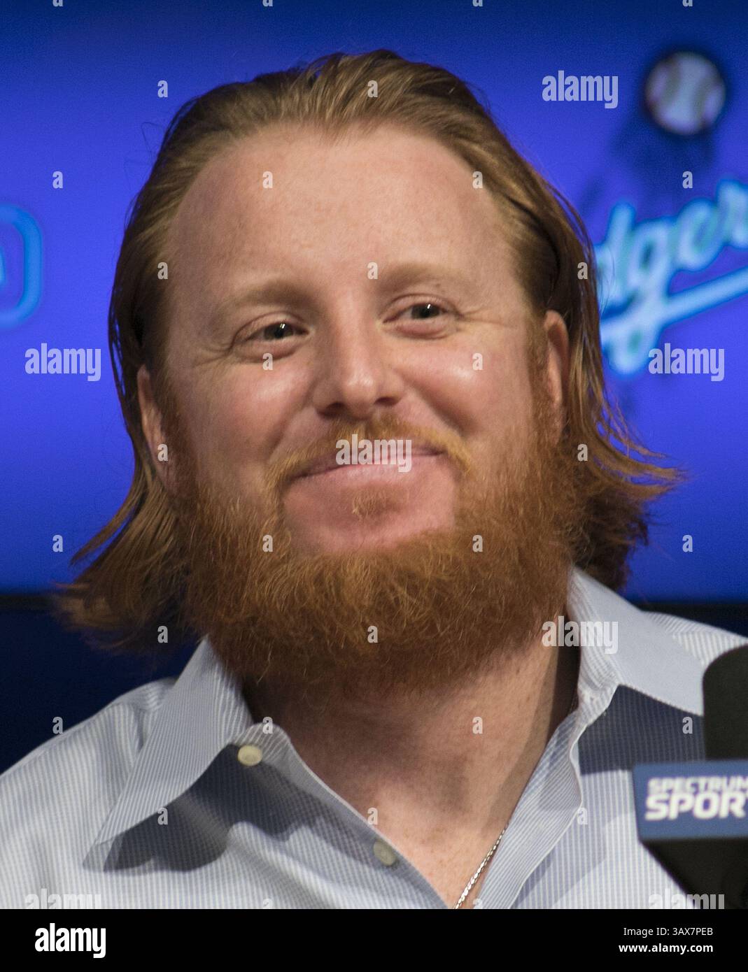 11 gennaio 2017 - Los Angeles, California, U. S - i Los Angeles Dodgers Closer Kenley Jansen e Justin Turner (in foto) partecipano a una conferenza stampa mercoledì 11 gennaio 2017 a Los Angeles. I due hanno rifirmato con la squadra come free agent. (Immagine di credito: © Prensa Internacional via cavo ZUMA) Foto Stock
