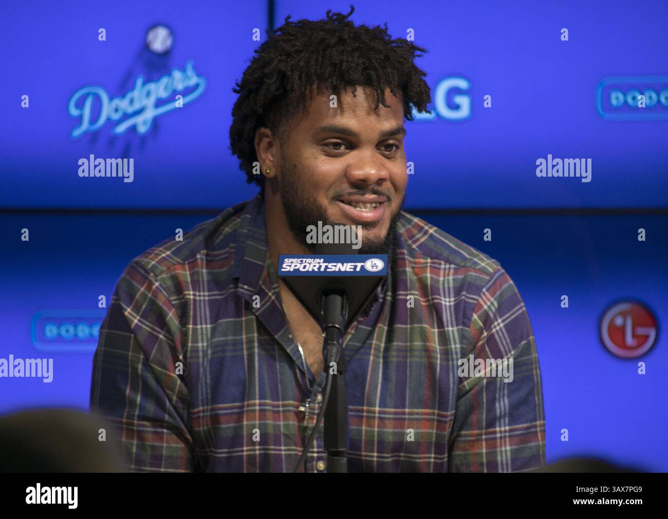 11 gennaio 2017 - Los Angeles, California, U. S - i Los Angeles Dodgers Closer Kenley Jansen (nella foto) e il terzo baseman Justin Turner partecipano a una conferenza stampa mercoledì 11 gennaio 2017 a Los Angeles. I due hanno rifirmato con la squadra come free agent. (Immagine di credito: © Prensa Internacional via cavo ZUMA) Foto Stock