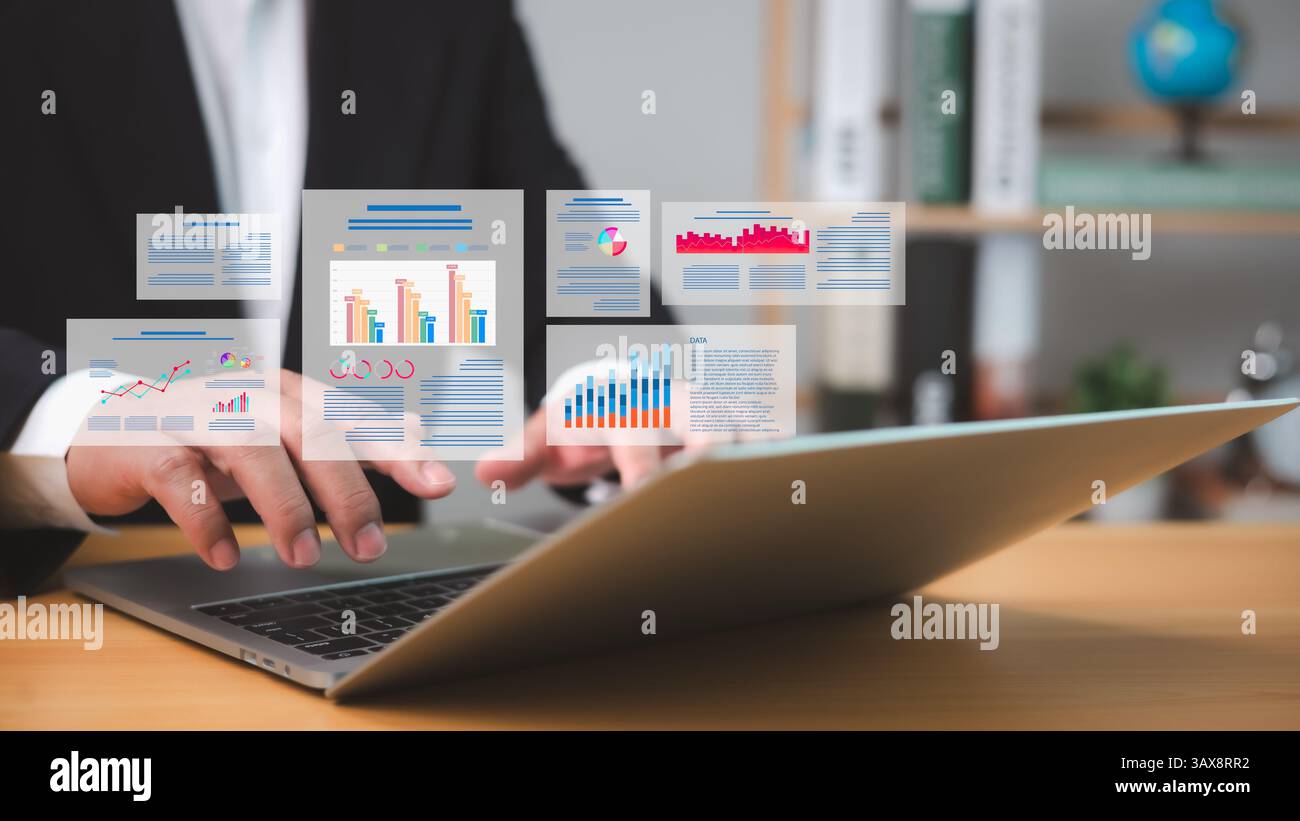 L'uomo d'affari utilizza un computer portatile per analizzare gli indicatori di performance del dashboard i grafici di crescita del business e la crescita economica, il report di finanza aziendale e gli investimenti d Foto Stock
