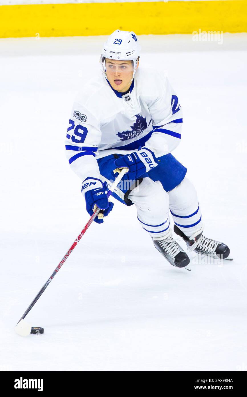 26 gennaio 2017: Ala destra dei Toronto Maple Leafs William Nylander (29) in azione durante la partita NHL tra i Toronto Maple Leafs e i Philadelphia Flyers al Well Fargo Center di Philadelphia, Pennsylvania. Christopher SzagolaCal Sport Media (immagine di credito: &Copy; Chris Szagola/CSM tramite cavo ZUMA) Foto Stock