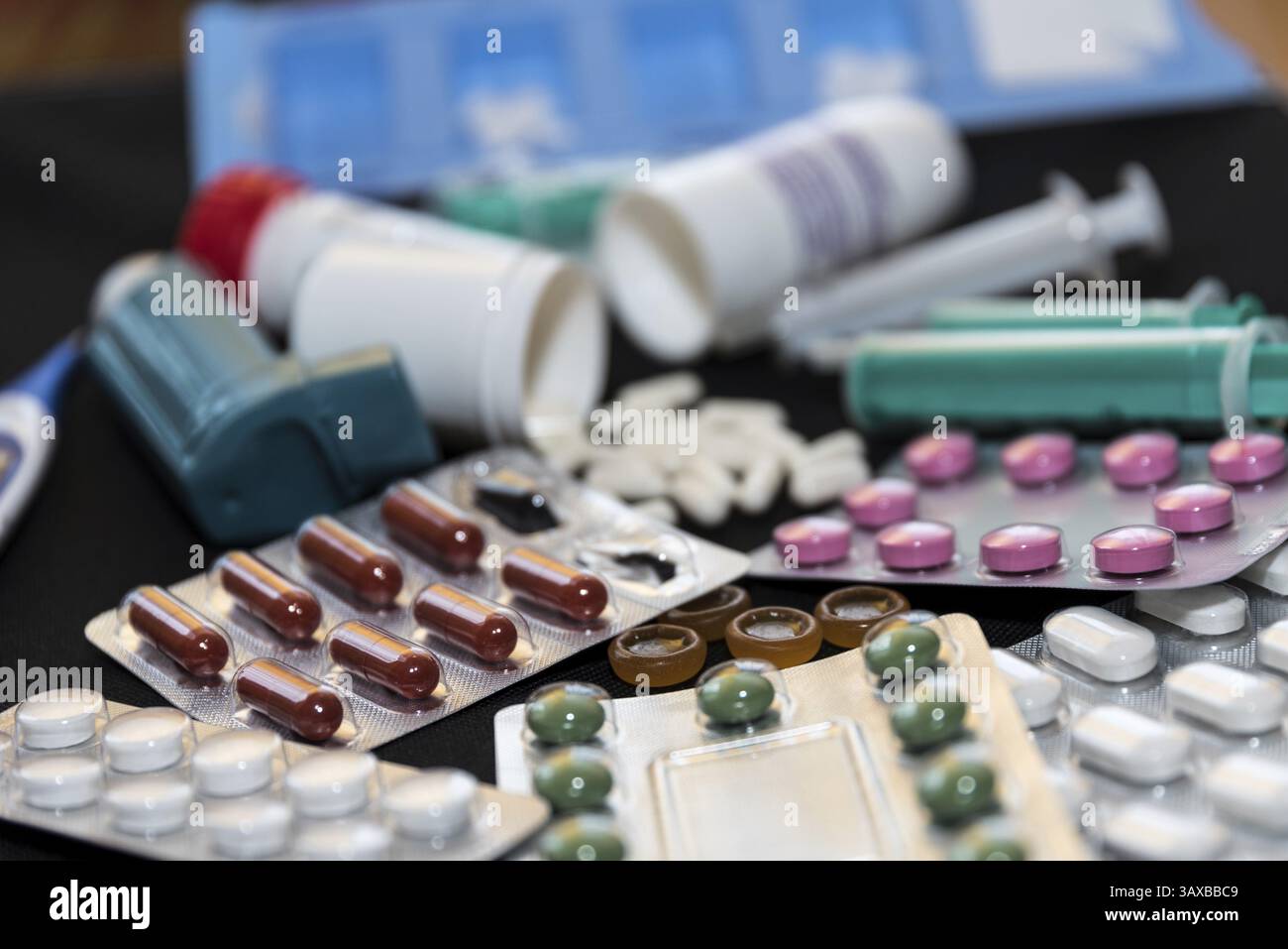 Vari farmaci - compresse e medicina, rimedi, farmacia Foto Stock