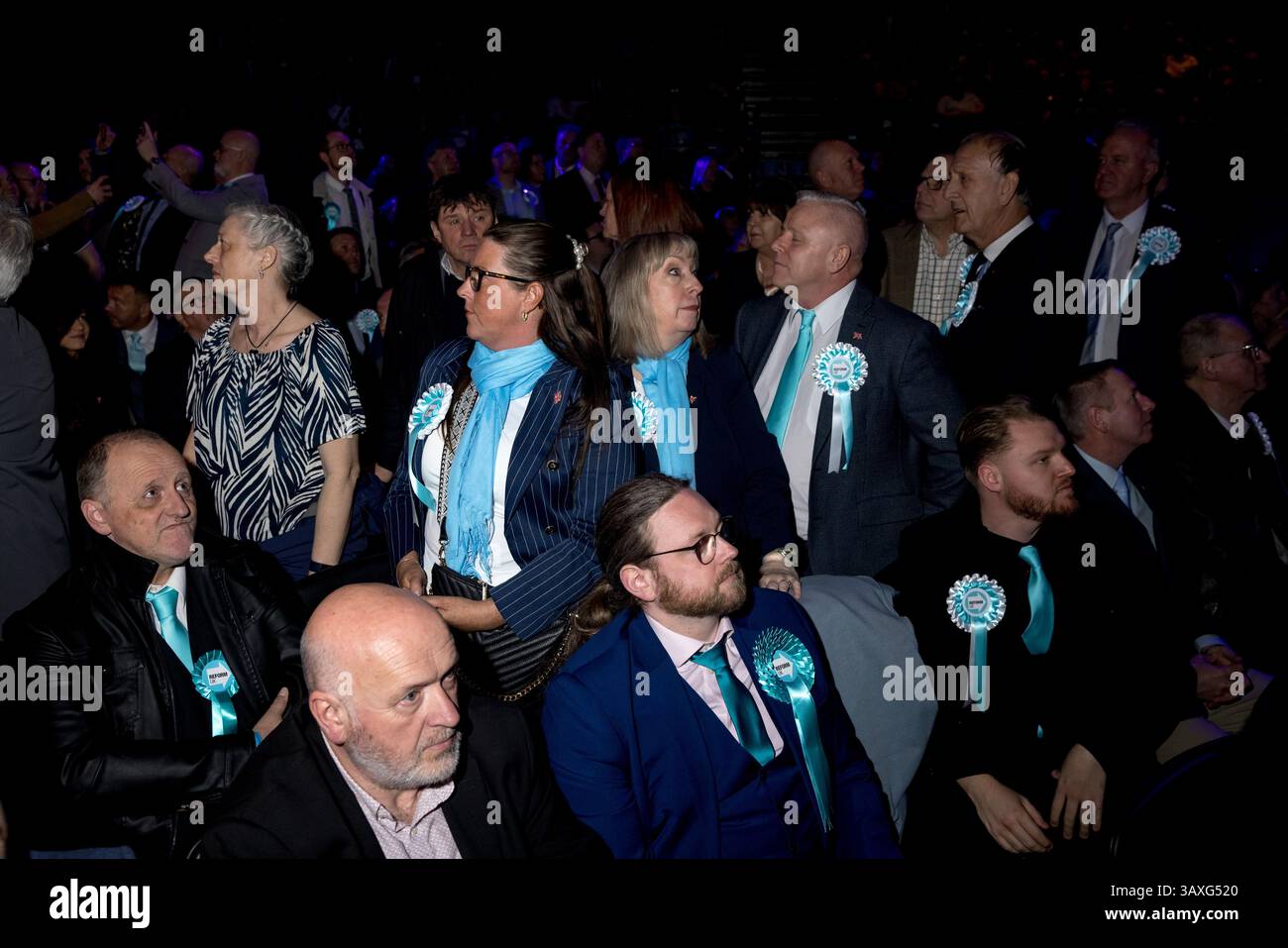 I sostenitori si riuniscono per il partyÕs raduno di lancio della campagna elettorale locale e sindaco del Regno Unito presso l'Utilita Arena di Birmingham, in Inghilterra. Foto Stock