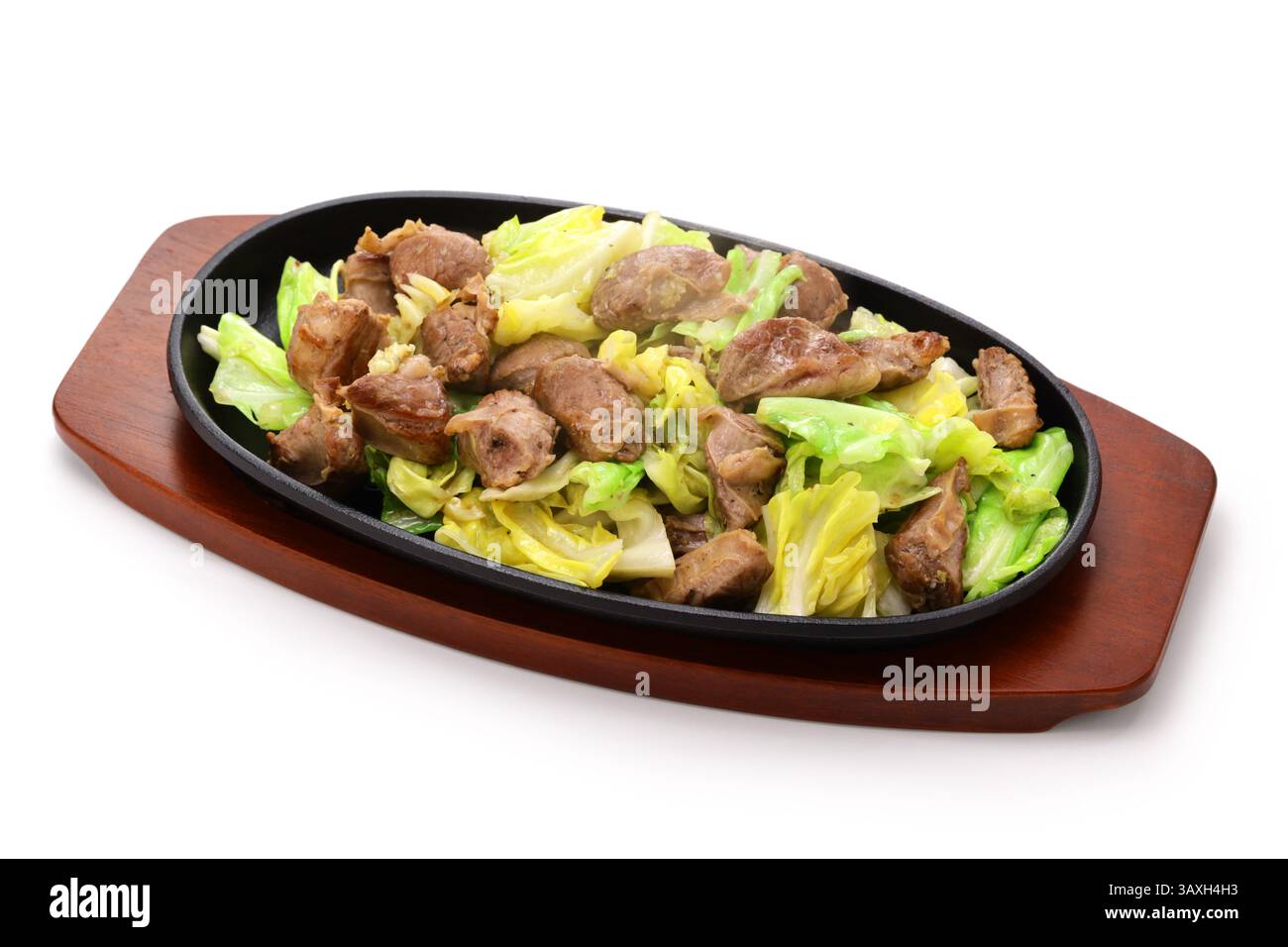 Bistecca di maiale fritta a dadini e cavolo, cibo giapponese Foto Stock