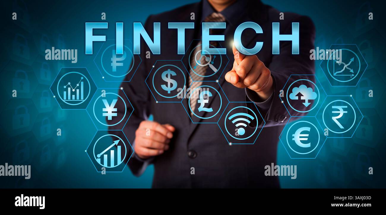 Responsabile dei servizi aziendali irriconoscibile che tocca FINTECH su uno schermo interattivo. Metafora aziendale e concetto di computing per la tecnologia finanziaria A. Foto Stock