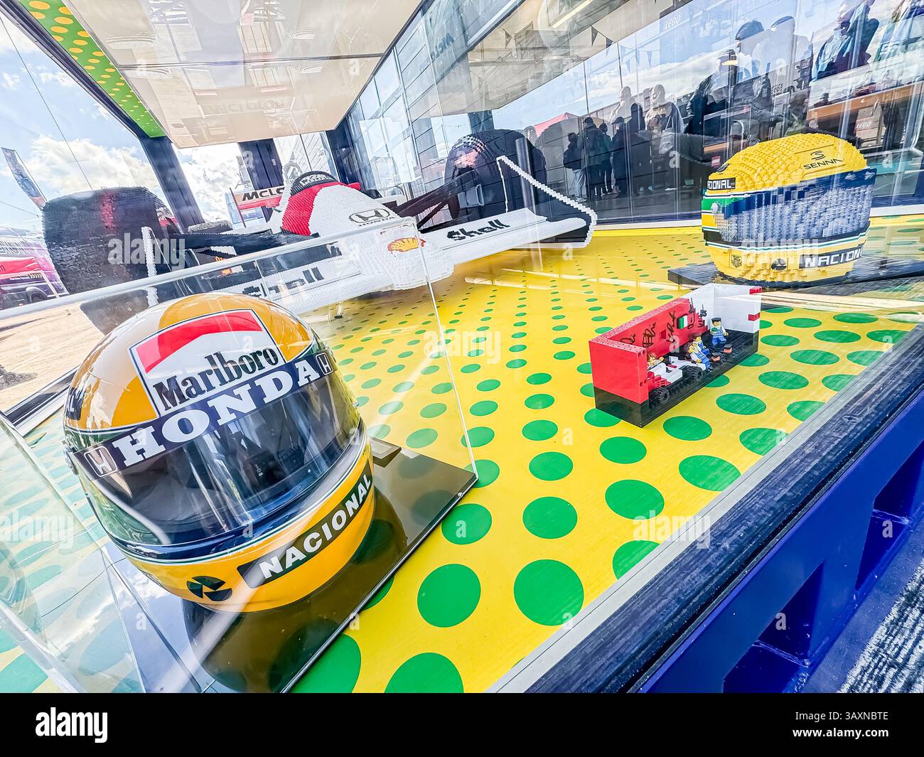 LEGO al Gran Premio di Gran Bretagna - Silverstone 2024 - Immagine stock catturata con smartphone