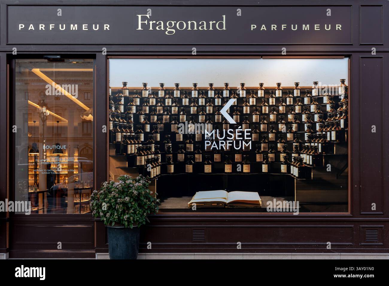 Boutique Fragonard vicino al museo Fragonard nel 9° arrondissement di Parigi Foto Stock