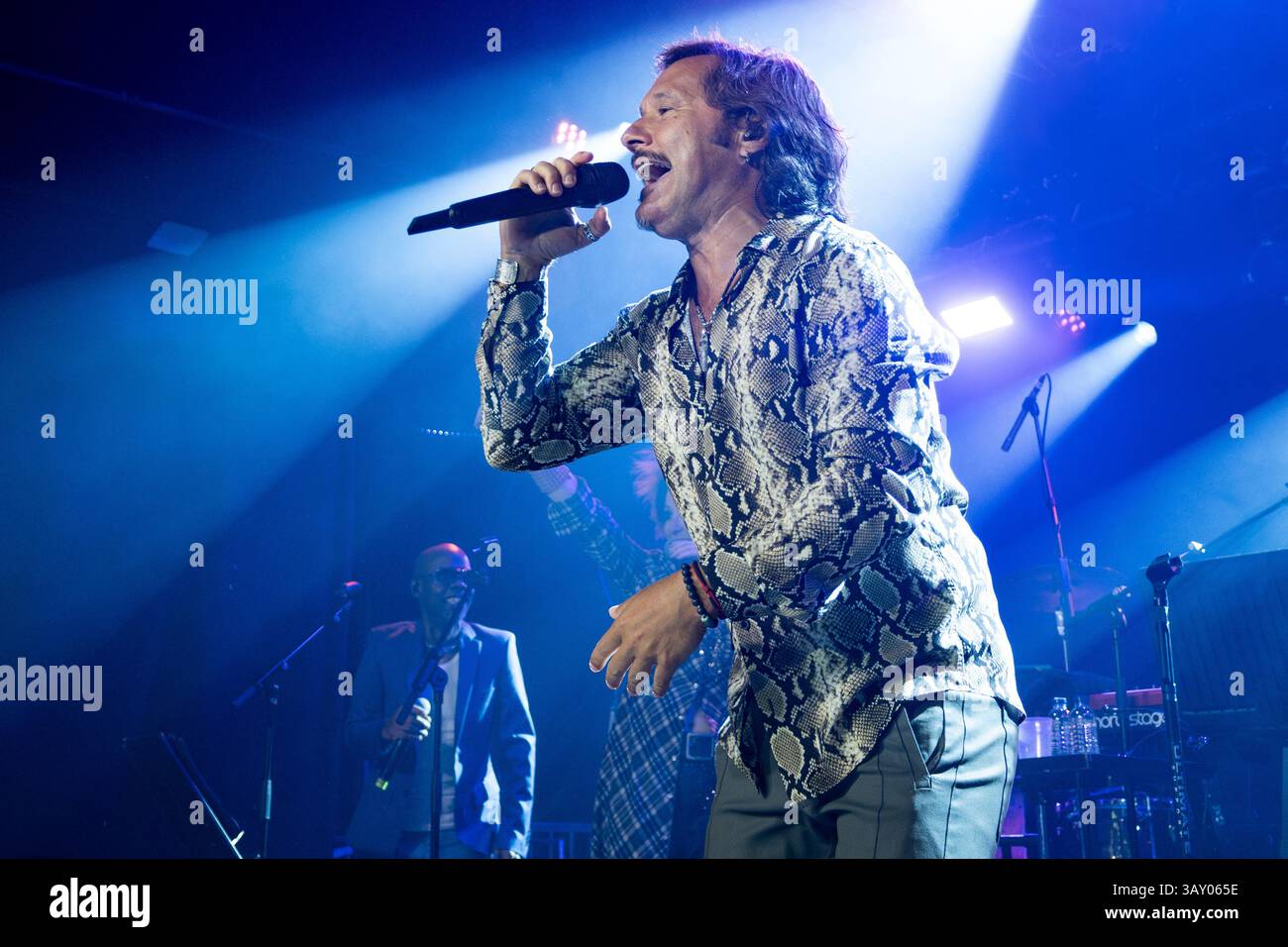 BARCELLONA, ESPAÑA – ABRIL 14. Diego Torres en concierto como parte del 'Mejor que ayer Tour' en Razzmatazz 2 Foto Stock
