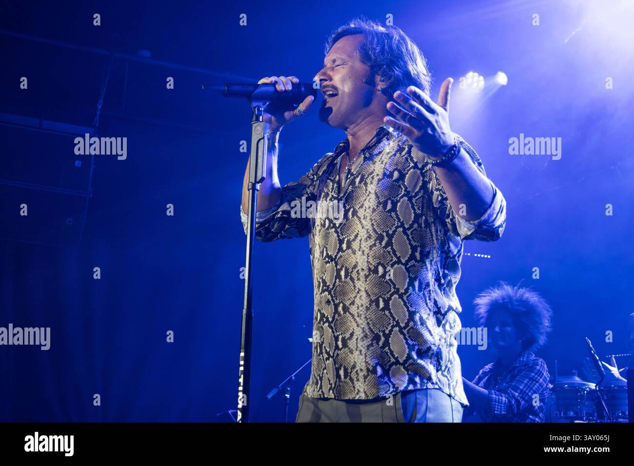 BARCELLONA, ESPAÑA – ABRIL 14. Diego Torres en concierto como parte del 'Mejor que ayer Tour' en Razzmatazz 2 Foto Stock