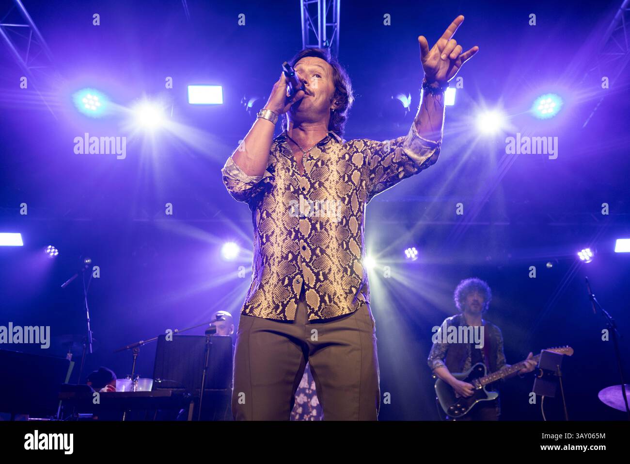 BARCELLONA, ESPAÑA – ABRIL 14. Diego Torres en concierto como parte del 'Mejor que ayer Tour' en Razzmatazz 2 Foto Stock