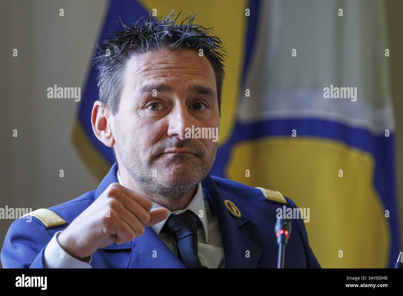 Jurgen De Landsheer, capo della zona di polizia Midi, nella foto, durante una sessione della commissione per gli affari interni della camera per discutere le questioni legate alla droga nella regione di Bruxelles-capitale, martedì 22 aprile 2025 al parlamento federale di Bruxelles. BELGA FOTO NICOLAS MAETERLINCK Foto Stock
