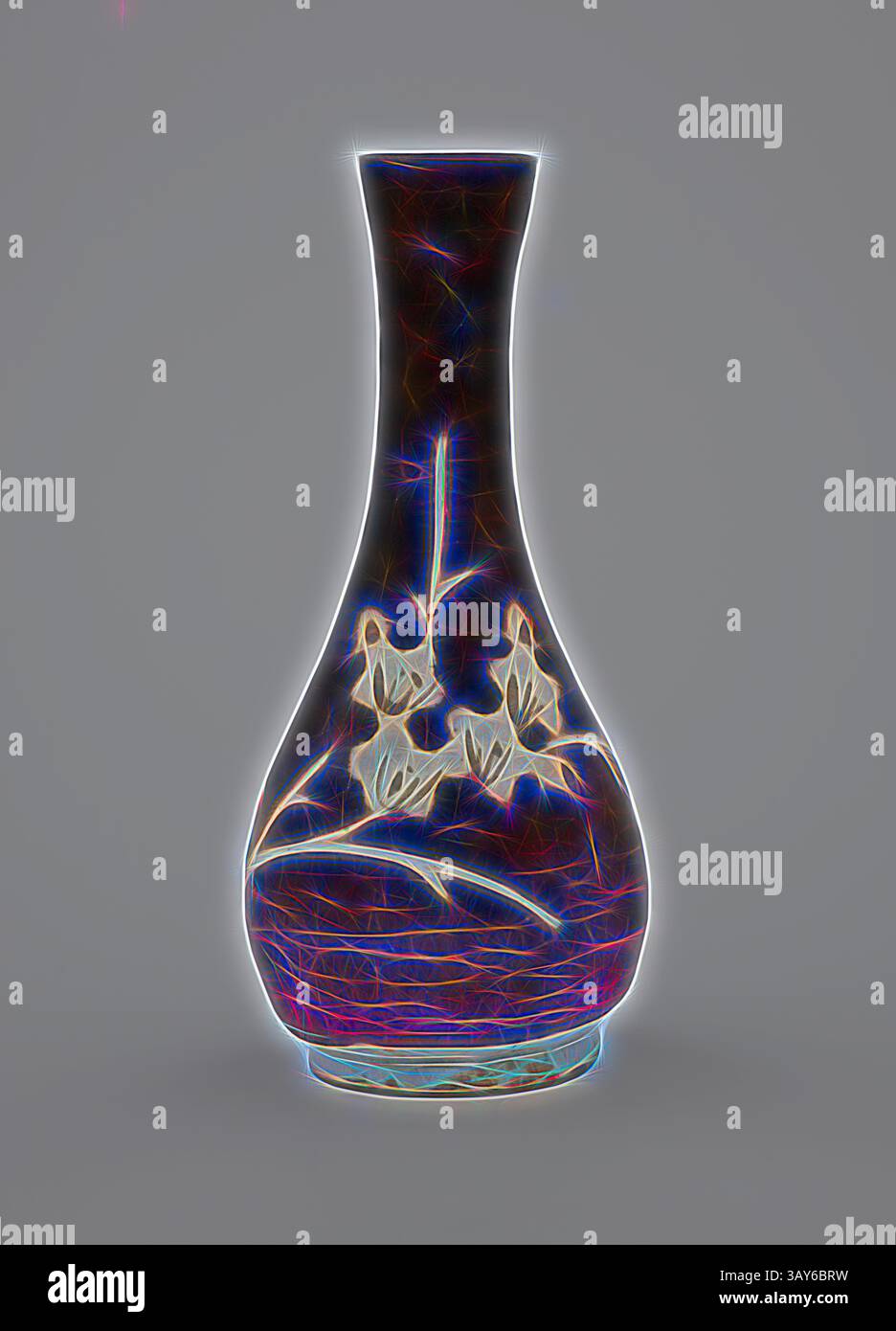 Vaso dalla forma unica, decorato con intricati motivi floreali, che irradia un bagliore vibrante che mette in risalto i suoi contorni eleganti e l'artigianato artistico. Bottiglia con design a prugne di riserva, dinastia Song meridionale, dinastia Song meridionale, anni '1200, oggetti jizhou con smalto, 7-7/8 pollici, arte asiatica, arte classica con un tocco moderno reinventato da Artotop Foto Stock