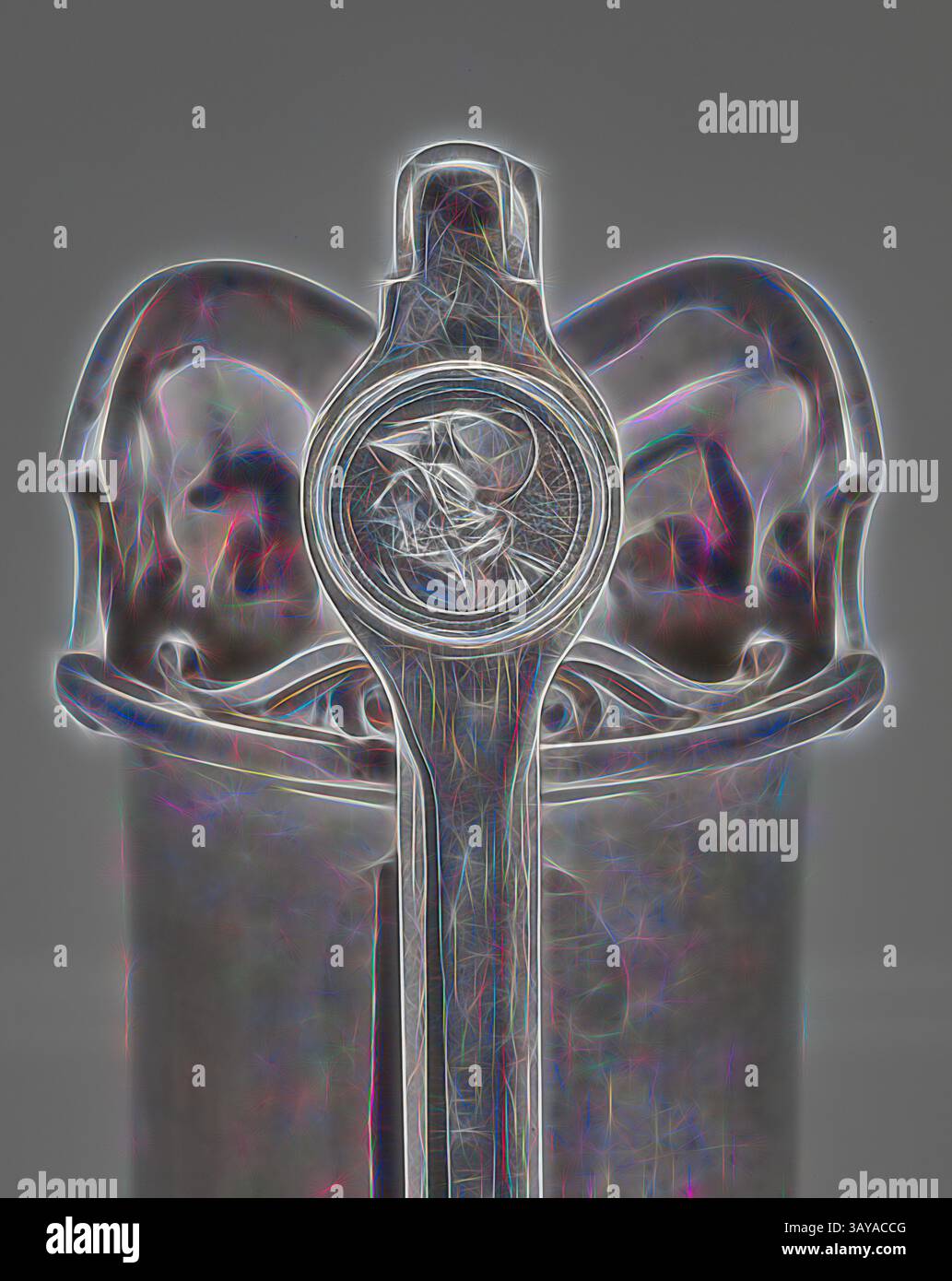 Una rappresentazione artistica di una pompa per biciclette vintage, caratterizzata da dettagli intricati e un design testurizzato che mette in risalto i componenti meccanici e le curve. L'ugello della pompa è ben visibile, aggiungendo una qualità astratta alla composizione complessiva., cremosa per il servizio di tè e caffè Medallion pattern, George Wilkinson, Designer (americano, nato britannico, 1819-1894), Gorham Manufacturing Company, Silver Division, Manufacturer (American), J. E. Caldwell & Co., Philadelphia, Retailer (American), 1864-1867, Silver, 7-5/8 x 3-3/4 x 3-5/8 poll., inciso, forma sferica sotto il beccuccio: HR [. Foto Stock