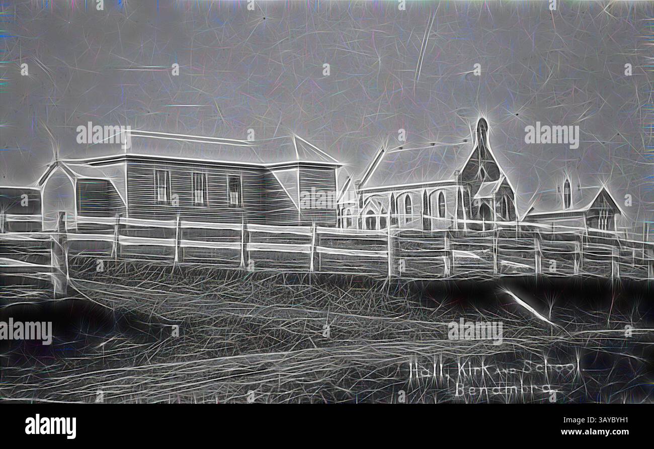 Un edificio storico di scuola accanto ad una chiesa, entrambi caratterizzati da particolari architettonici, circondati da una rustica recinzione in legno e da un terreno aperto. La scena cattura un senso di nostalgia e patrimonio comunitario. Negativo: Benambra, Victoria, circa 1910, la scuola e la chiesa, Benambra. In primo piano è presente una recinzione a guida divisa, arte classica con un tocco moderno reinventata da Artotop Foto Stock
