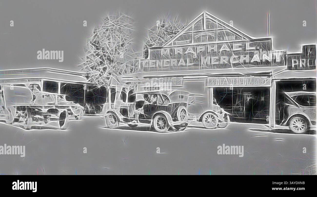 Un grande magazzino d'epoca con veicoli d'epoca parcheggiati all'esterno, sullo sfondo di alberi sfarzosi e di un'affascinante insegna in vecchio stile. La scena cattura un momento nostalgico del passato, evidenziando un senso di storia e semplicità., negative - Chinkapook, Victoria, 1925, Un certo numero di auto davanti al General Store di Raffaello., arte classica con un tocco moderno reinventata da Artotop Foto Stock