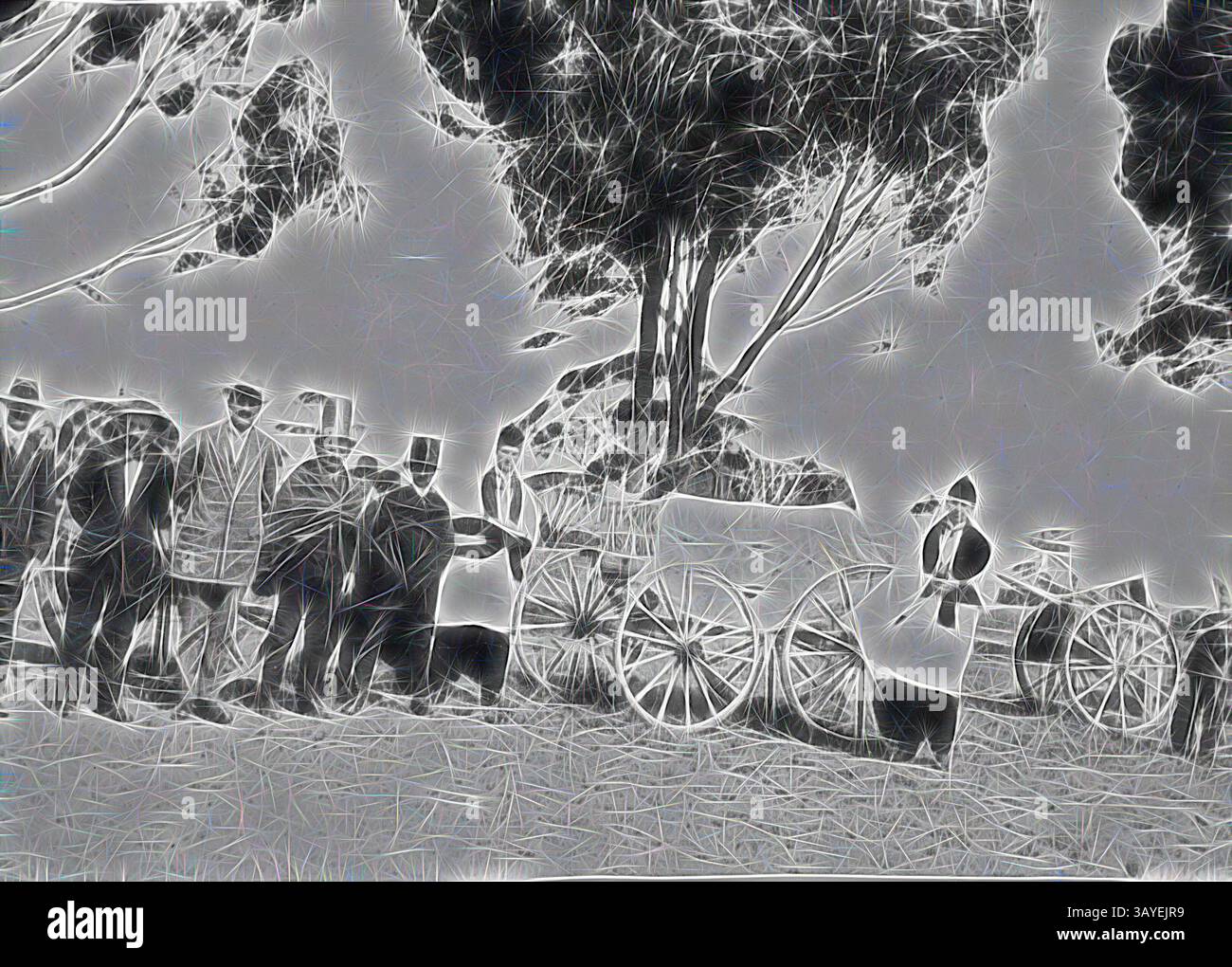 Un gruppo di persone si trova accanto a carrozze trainate da cavalli sotto l'ombra degli alberi, creando una scena piena di nostalgia e fascino storico., negativo - giornata della Pace, Kaniva, Victoria, prima guerra mondiale, novembre 1918, un finto funerale come parte delle celebrazioni che segnano l'armistizio, arte classica con un tocco moderno reinventata da Artotop Foto Stock