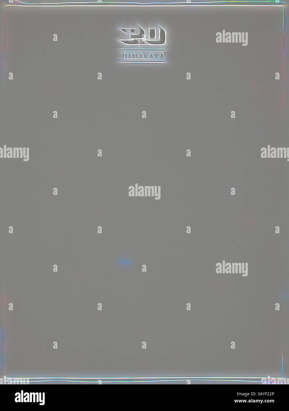 Pagina vuota con logo stilizzato in alto, circondata da un bordo morbido e nebulizzato. Carta per appunti - SS Himalaya, P&o Lines, anni '1950 circa, carta per appunti per la corrispondenza dei passeggeri a bordo della SS Himalaya. Fu raccolto da Margaret Wood durante il suo viaggio di piacere, non come parte del suo lavoro per il Dipartimento dell'immigrazione. Fa parte di una collezione di souvenir di bordo raccolti da Margaret Wood, un ufficiale del Dipartimento dell'immigrazione dal 1951 al 1960. Margaret ha lavorato per la prima volta nel Dipartimento di Alien, arte classica con un tocco moderno reinventato da Artotop Foto Stock