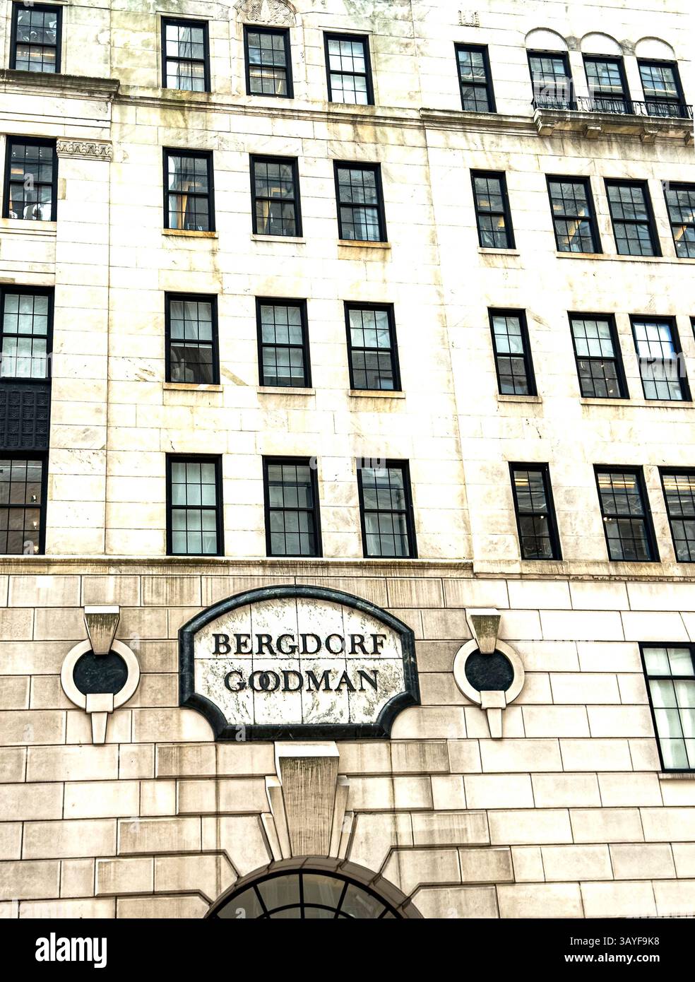 Grandi magazzini Bergdorf Goodman, esterno dell'edificio, New York City, New York, Stati Uniti Foto Stock