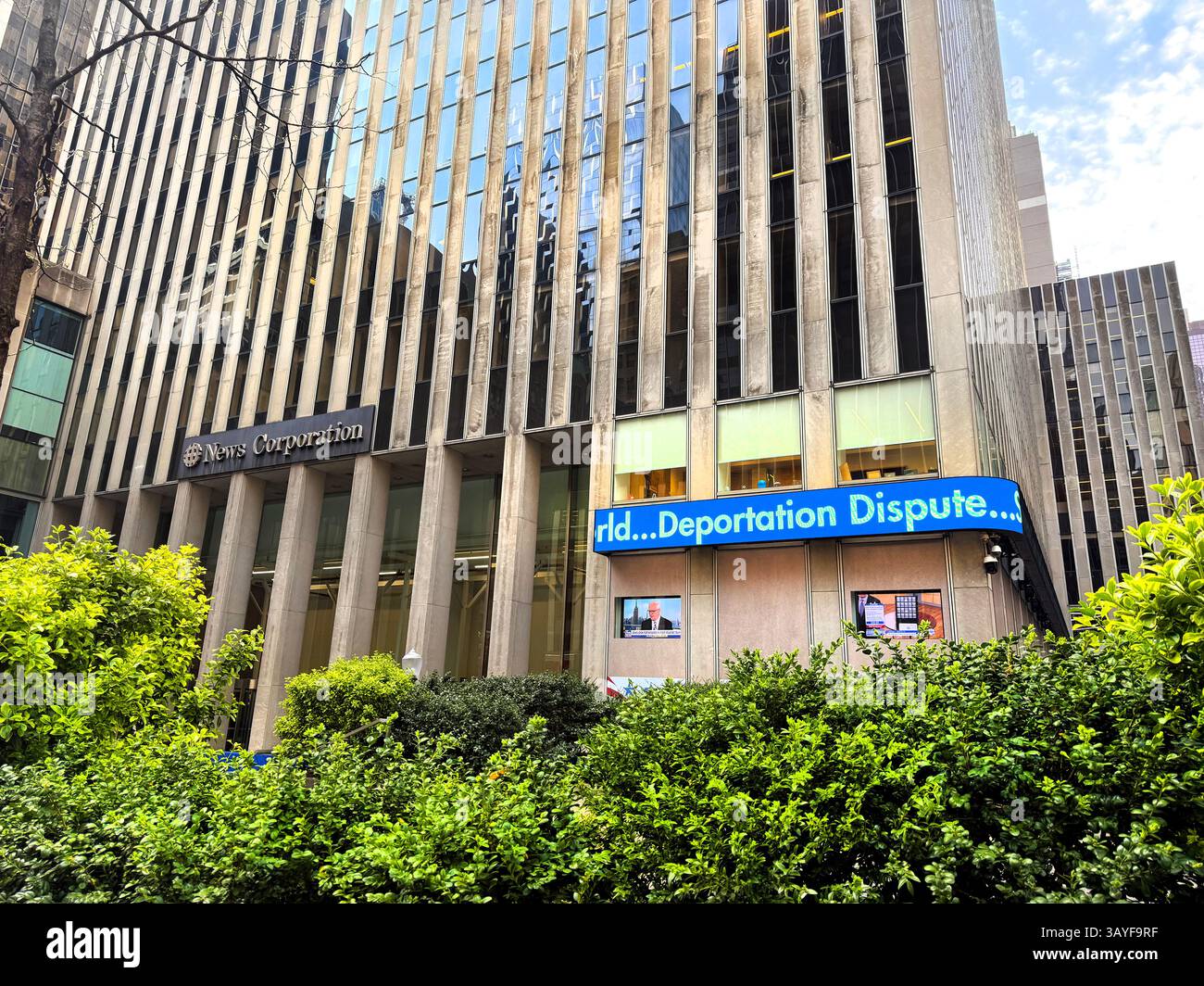 News Corporation, esterno dell'edificio, 1211 Avenue of the Americas, New Yor City, New York, USA Foto Stock