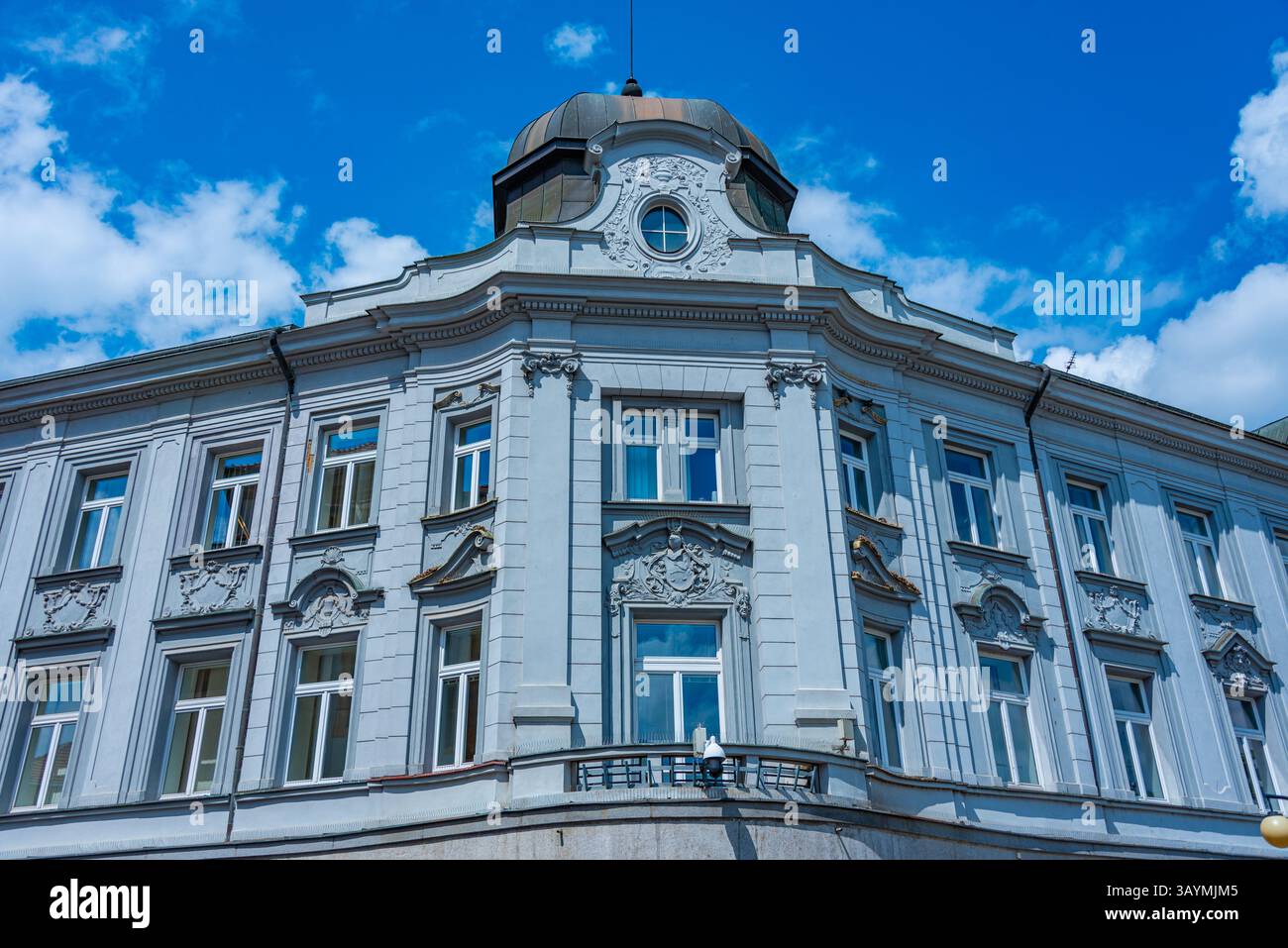 Edifici nella città vecchia di Benesov u Prahy, repubblica Ceca. IMMAGINE Foto Stock