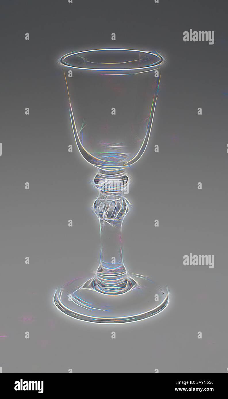 Un elegante calice in vetro si erge alto, mostrando il suo design intricato con una ciotola graziosamente ricurva e un gambo delicatamente dettagliato. Il gioco di luce mette in risalto le sue delicate caratteristiche, creando un effetto visivo accattivante. Wine Glass, c. 1795, Inghilterra o Paesi Bassi, Inghilterra, vetro, soffiato e inciso, 17,5 x 6,7 cm (6 7/8 x 2 5/8 poll.) Arte classica con un tocco moderno reinventata da Artotop Foto Stock