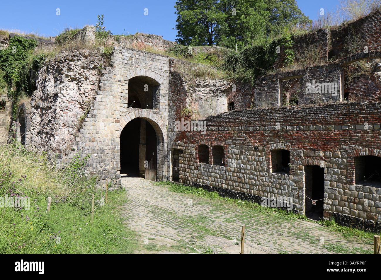 Castello fortificato, città di Guisa, dipartimento di Aisne, Francia Foto Stock