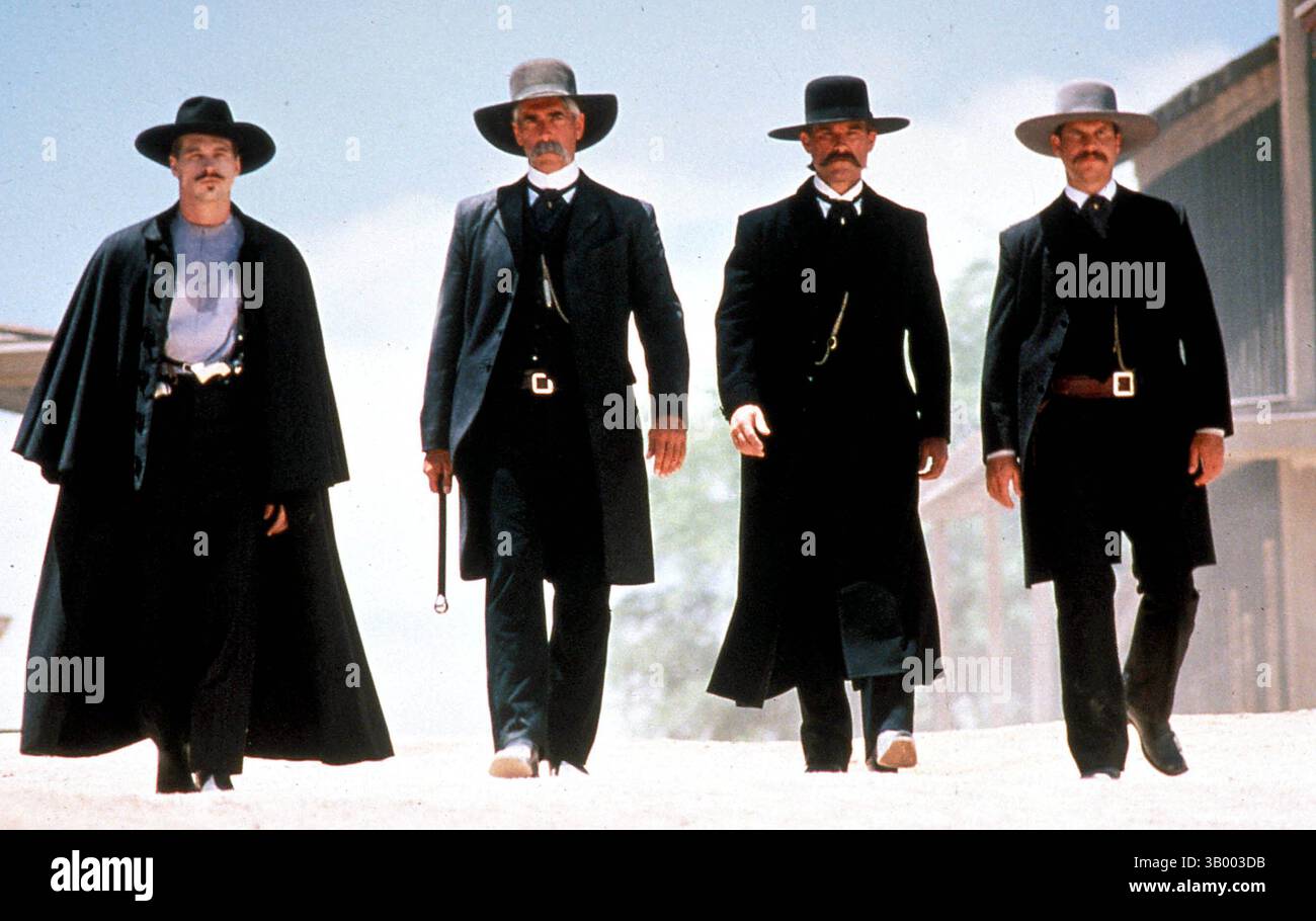 08 NOVEMBRE 2005 - L7268SN.''TOMBSTONE''.VAL KILMER, SAM ELLIOTT, KURT RUSSELL, E. BILL PAXTON. (Immagine di credito: © Globe Photos/ZUMApress.com) Foto Stock