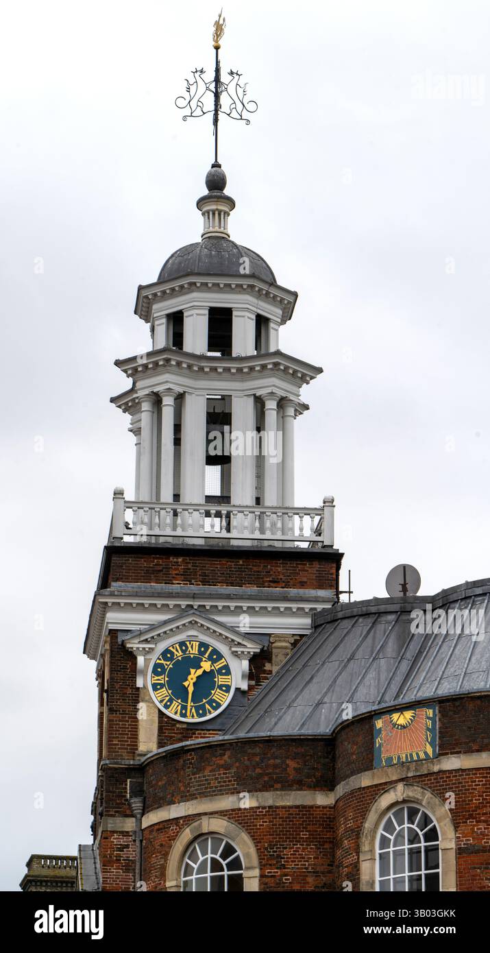 La Torre dell'orologio al St George's Theatre, King's Street, Great Yarmouth, Norfolk, Inghilterra, REGNO UNITO Foto Stock