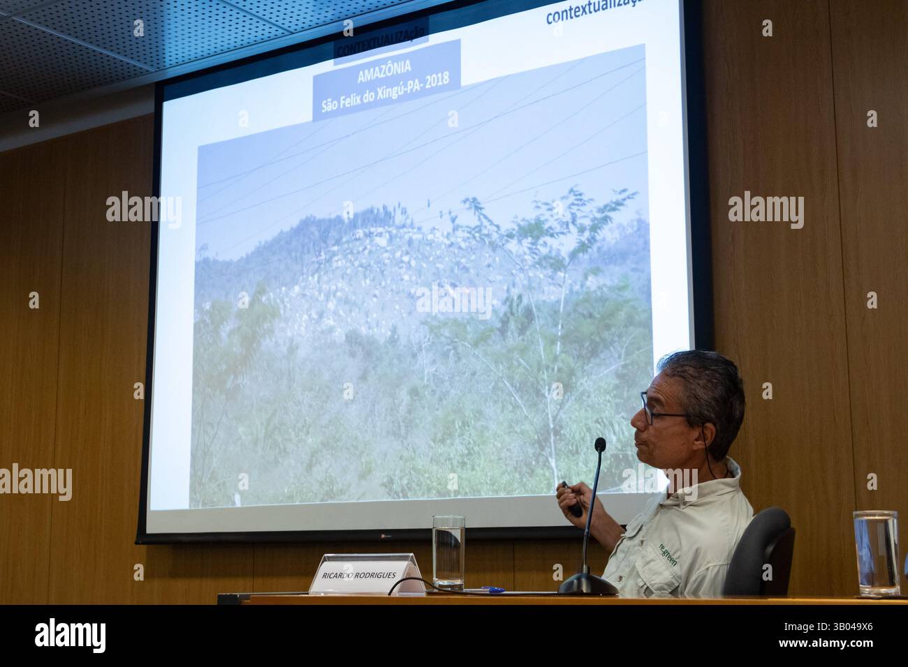 São PAULO, SP - 23.04.2025: DIBATTITO SUSTENTABILIDADE Fundação FHC - Ricardo Ribeiro Rodrigues, professore ordinario presso Esalq/USP e co-fondatore di Re. Green, una società privata attiva nel settore del riforestazione e dei crediti di carbonio, durante un dibattito sulle sfide brasiliane nel ripristino ecologico e nella riduzione dei cambiamenti climatici tenutosi presso la Fernando Henrique Cardoso Foundation la mattina di mercoledì (23). Il seminario fa parte di una serie di dibattiti sull'ambiente e lo sviluppo in Brasile. (Foto: Walmor Carvalho/Fotoarena) Foto Stock