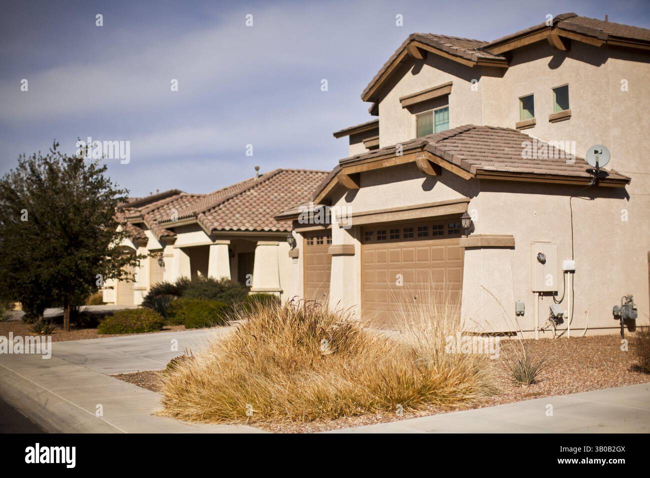26 dicembre 2010 - Maricopa, Arizona, Stati Uniti - Bristol Palin, 20 anni, ha acquistato questa casa a Maricopa, Arizona, per 72.000. L'ex concorrente di ""Dancing with the Stars"" e figlia dell'ex governatore dell'Alaska Sarah Palin pagò in contanti per la casa in stucco marrone su due livelli, di 3.900 metri quadrati, con tetto in piastrelle, 2 1/2 bagni, un garage con tre auto, giardini con giardini e accesso a una piscina comunitaria. I media locali hanno riferito che la casa è stata costruita nel 2006, al culmine del boom immobiliare dell'Arizona, e venduta per poco meno di 30.000 all'epoca. Palin chiuse la casa all'inizio di dicembre. La casa lo è Foto Stock