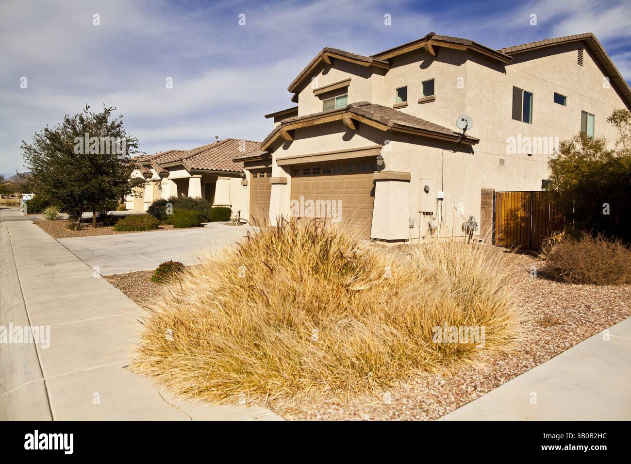 26 dicembre 2010 - Maricopa, Arizona, Stati Uniti - Bristol Palin, 20 anni, ha acquistato questa casa a Maricopa, Arizona, per 72.000. L'ex concorrente di ""Dancing with the Stars"" e figlia dell'ex governatore dell'Alaska Sarah Palin pagò in contanti per la casa in stucco marrone su due livelli, di 3.900 metri quadrati, con tetto in piastrelle, 2 1/2 bagni, un garage con tre auto, giardini con giardini e accesso a una piscina comunitaria. I media locali hanno riferito che la casa è stata costruita nel 2006, al culmine del boom immobiliare dell'Arizona, e venduta per poco meno di 30.000 all'epoca. Palin chiuse la casa all'inizio di dicembre. La casa lo è Foto Stock
