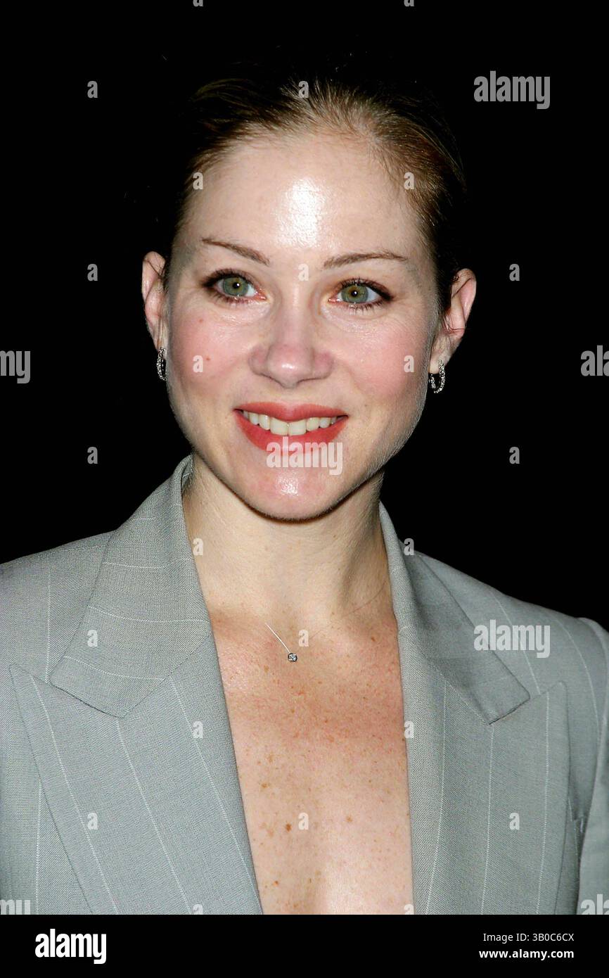 17 maggio 2005 - New York, New York, Stati Uniti - K43291JBB. I NUOVI DRAMMATURGHI 56ESIMO PRANZO ANNUALE DI BENEFICENZA IN ONORE, GEORGE C WOLFE..MARRIOTT MARQUIS HOTEL, NEW YORK New YORK..5-17-2005. - 2005.CHRISTINA APPLEGATE(immagine di credito: © John Barrett/Globe Photos/ZUMAPRESS.com) Foto Stock