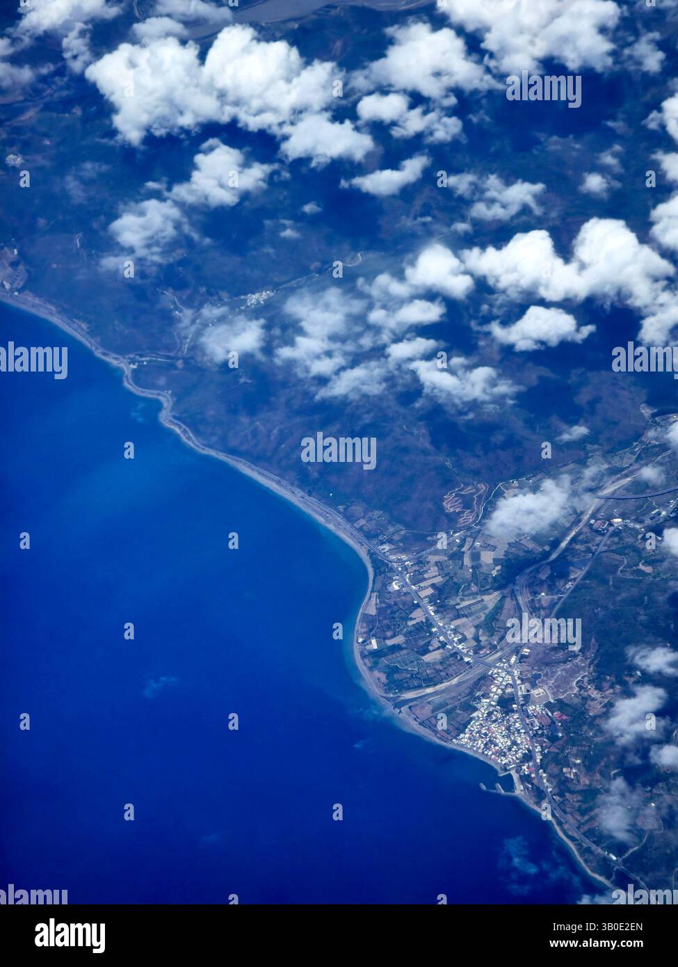 Vista aerea della costa sud-occidentale di Taiwan. - Immagine stock catturata con smartphone
