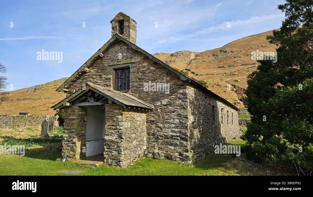 St Martins Church, Old Chuch Martindale, vicino a Pooley Bridge in Cumbria - Immagine stock catturata con smartphone