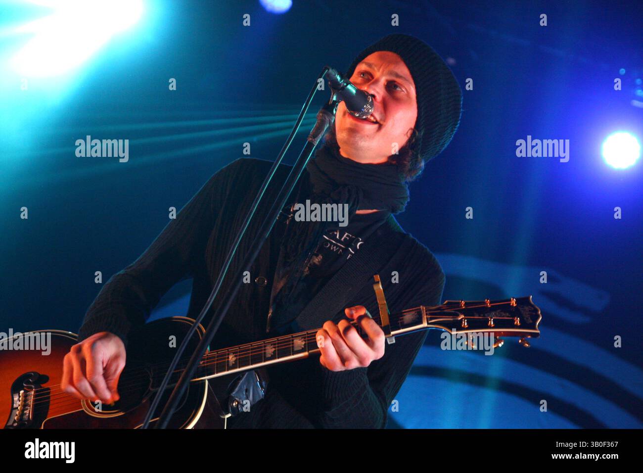 Ville Valo di H.I.M. si esibisce al Gasometer di Vienna, Austria - 13 ottobre 2013 Foto Stock
