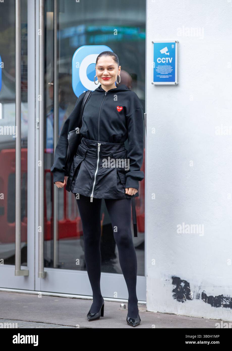 Londra, Inghilterra, Regno Unito. 24 aprile 2025. Jessie J dà UN ENORME aggiornamento musicale mentre conferma il sesto album emotivo preparandosi a lasciare nuova musica e durante la riproduzione top secret ha preso in giro il suo sesto album e svelato No Secrets, uscito alla fine di questo mese. Crediti: Richard Lincoln/Alamy Live News Foto Stock