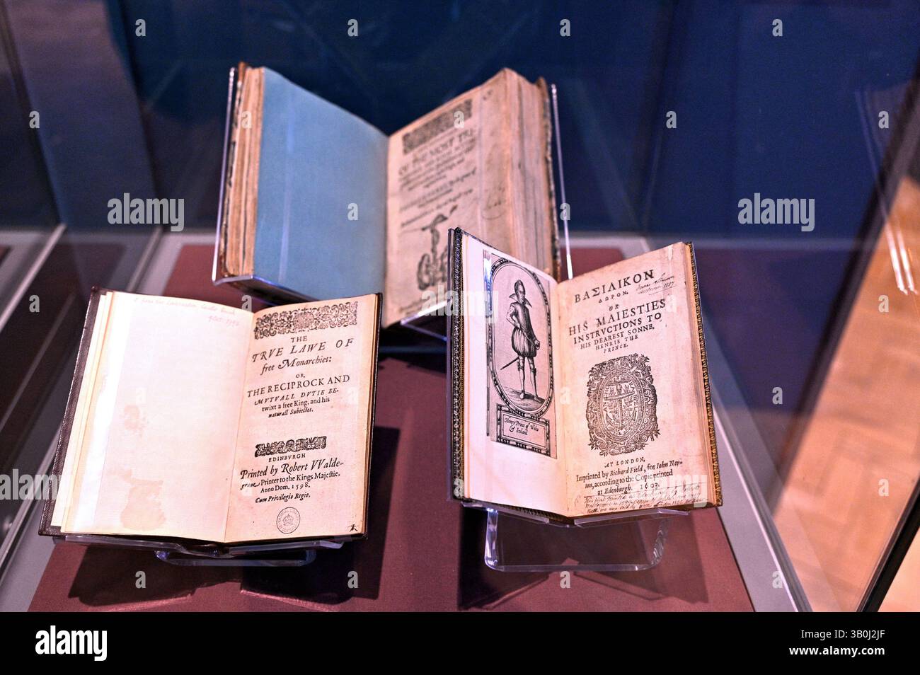 Edimburgo, Scozia, Regno Unito. 24 aprile 2025. Re Giacomo vi e i:Una mostra speciale, una tantum, presso la galleria dei ritratti, illustrerà il regno di Giacomo vi e i, in occasione dei 400 anni dalla sua morte. Con oltre 140 oggetti rari, molti esposti insieme per la prima volta. Dal 26 aprile al 14 settembre. Crediti: Craig Brown/Alamy Live News Foto Stock