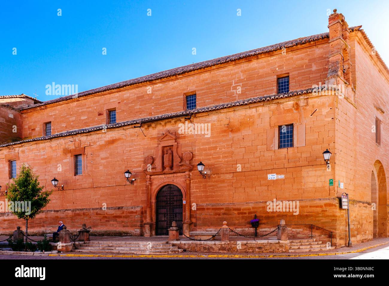 Chiesa di Santo Domingo, costruita nel XVII secolo secondo gli standard della Controriforma. Villanueva de los Infantes, Ciudad Real, Castil Foto Stock