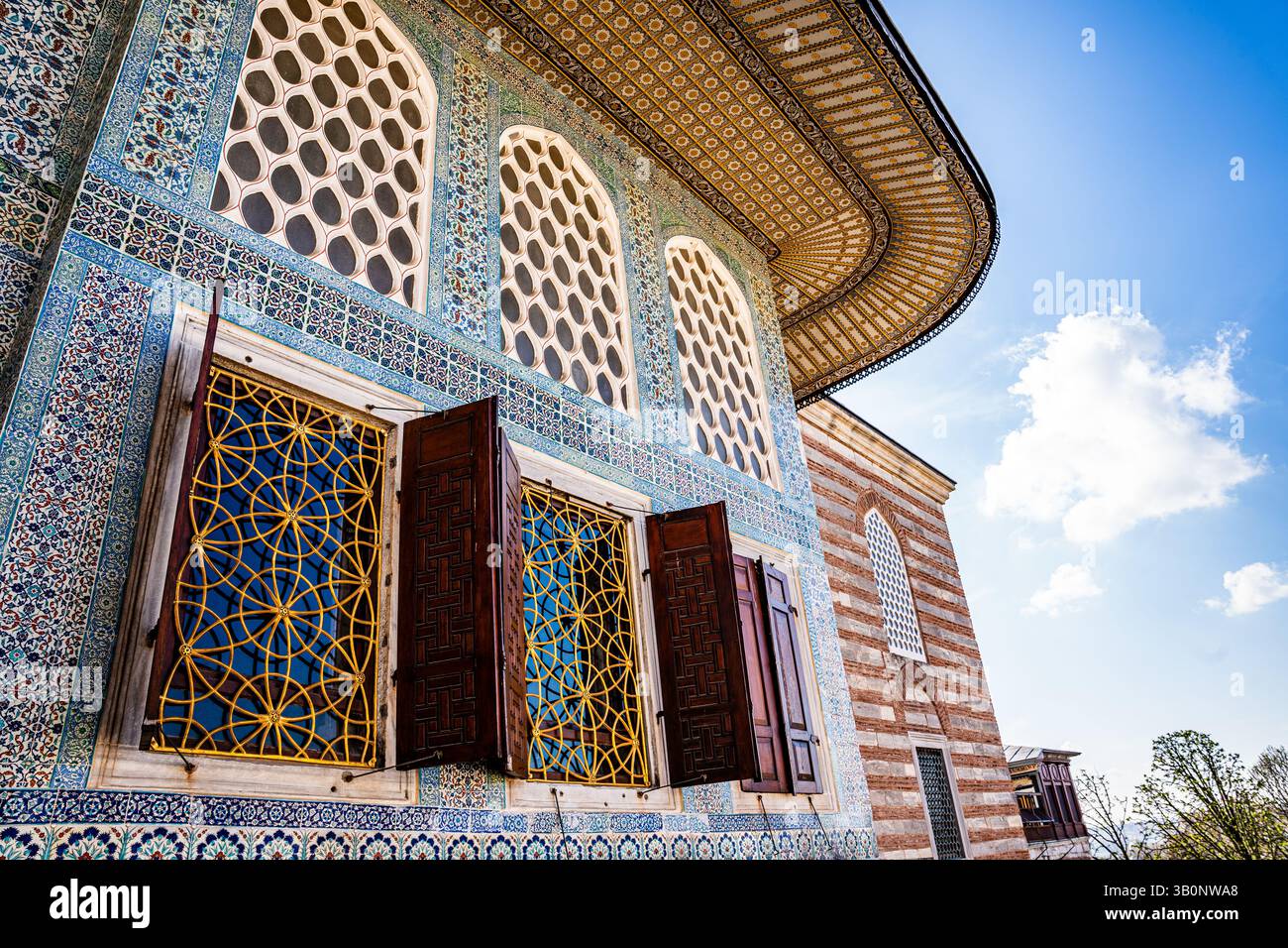 Cortile dei Preferiti nell'Harem del Palazzo Topkapi, un tempo sede delle consorti del Sultano nell'era ottomana. Istanbul, Turchia (Turkiye) Foto Stock