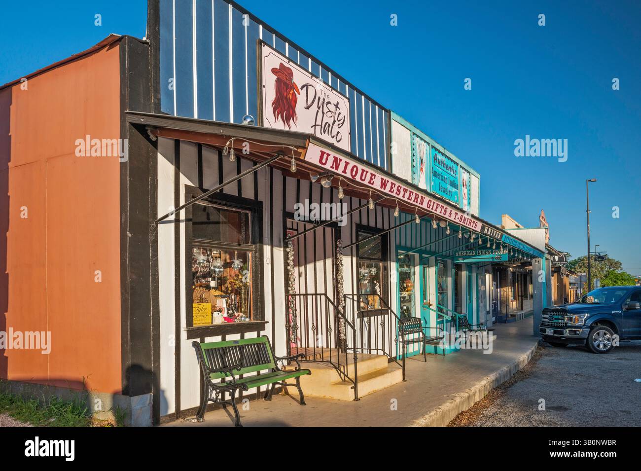 Negozi, Main Street a Bandera, Texas, Stati Uniti Foto Stock