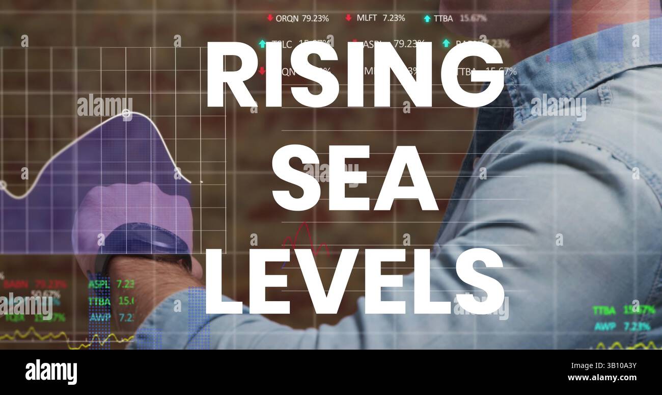 Immagine dell'innalzamento del livello del mare rispetto al grafico finanziario e uomo d'affari caucasico con smartwatch Foto Stock