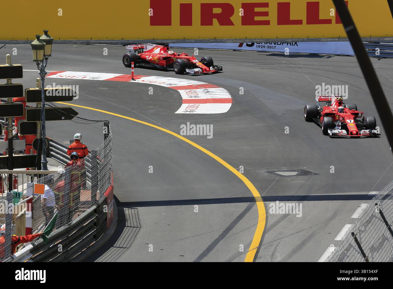 Kimi Raeikkoenen e Sebastian Vettel, Ferrari, gara di Formula 1, Formula 1, Gran Premio di F1 Monaco 2017 Foto Stock