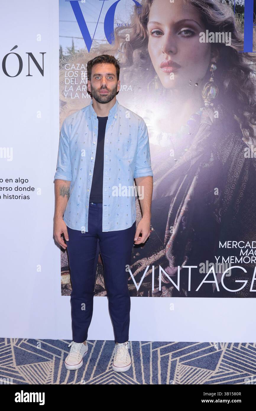 Città del Messico, Messico. 24 aprile 2025. Giuseppe gamba posa per le foto durante la cerimonia di apertura di Espacio Vogue México al Four Seasons Hotel. Il 24 aprile 2025 a città del Messico, Messico. (Foto di Yamak Perea/ Eyepix/Sipa USA) credito: SIPA USA/Alamy Live News Foto Stock Città del Messico, Messico. 24 aprile 2025. Giuseppe gamba posa per le foto durante la cerimonia di apertura di Espacio Vogue México al Four Seasons Hotel. Il 24 aprile 2025 a città del Messico, Messico. (Foto di Yamak Perea/ Eyepix/Sipa USA) credito: SIPA USA/Alamy Live News Foto Stock